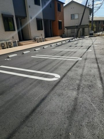 パークハイム柳ノ瀬の駐車場