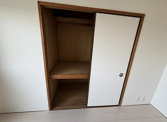 横浜市青葉区たちばな台１丁目の賃貸マンションの収納