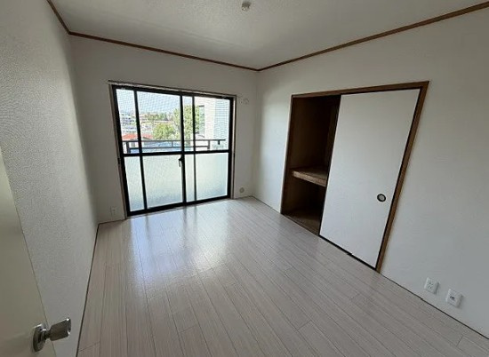横浜市青葉区たちばな台１丁目の賃貸マンションの収納