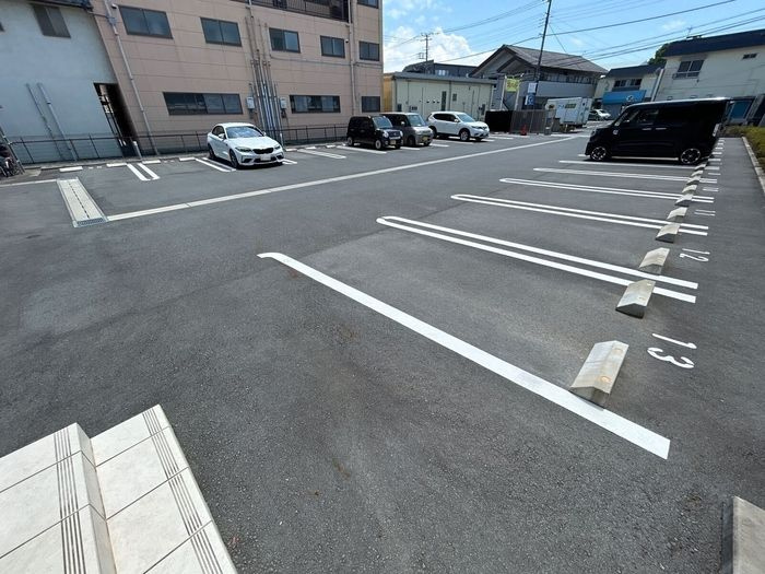 KMT沙稀の駐車場