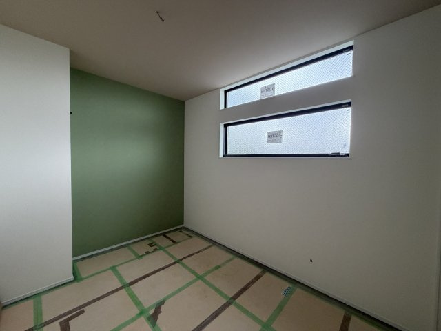 伊丹市広畑3丁目　新築戸建の洋室|2026.10.25.現在　室内クロス貼りました。