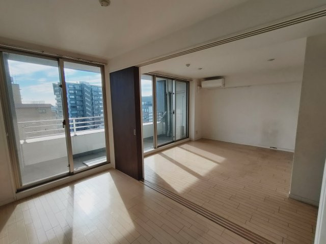 リーフコンフォート新小岩の洋室