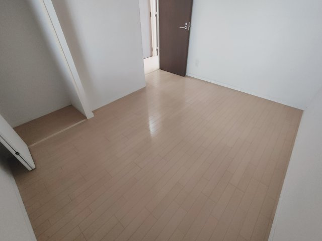 リーフコンフォート新小岩の洋室