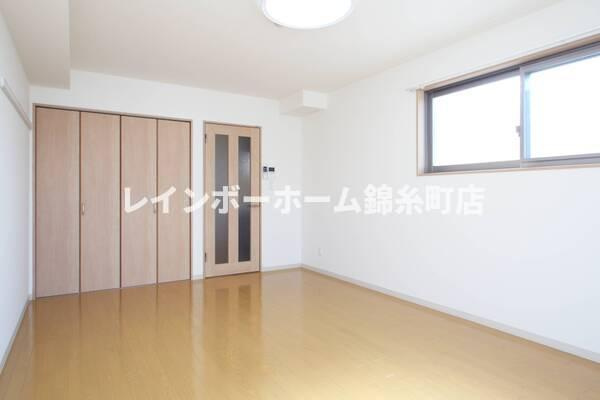 レオ四拾七番館の内装