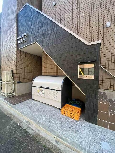 ハーモニーテラス西ヶ原Ⅲのエントランス