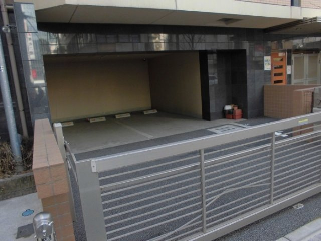 ひびき錦糸町 門田ビルの駐車場