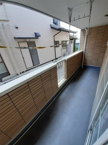 ファイン　イーストのバルコニー