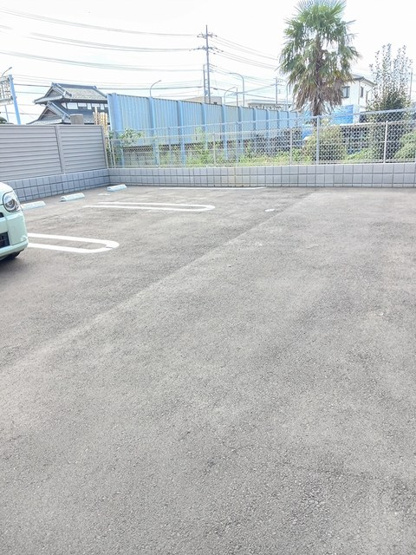 【駐車場】 | カーサ・フォーリスト | 駐車場