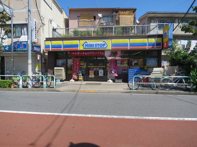 ハイネス14のその他|ミニストップ東十条店