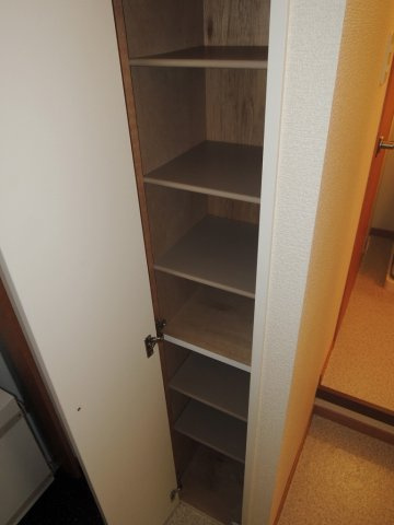 レオパレス花の玄関|シューズボックス