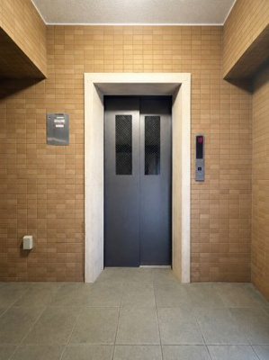 【その他共用部分】 | 港北ニュータウンイオ7番館 | ◆その邸が魅せる、気品・上質・重厚感・極細やかさ、そのすべては訪れた者に安らぎと品性を与える特別な空間です。ここに住むからこそ意味がある。すべての（始まり）をここから迎えます。