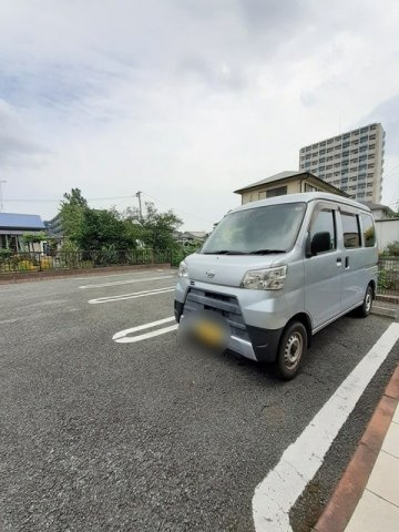イーストサイドの駐車場