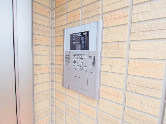 リヴェール上安駅前のエントランス