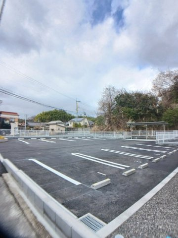 ファミリエの駐車場