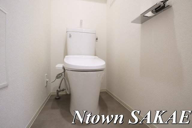 【トイレ】 | プレサンスTHE大須観音 | 落ち着いた色調のトイレです