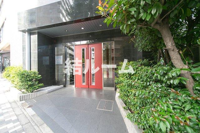 豊島区雑司が谷３丁目の賃貸マンションのエントランス