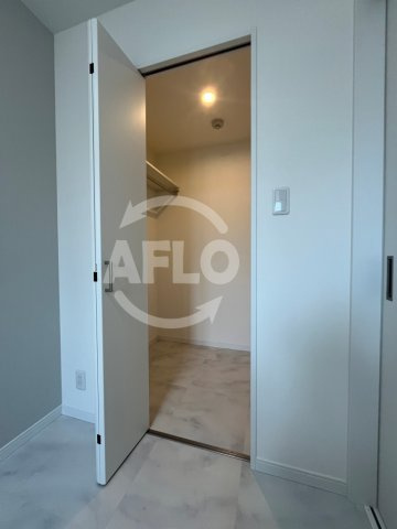 エスグランデ中崎町の収納|エスグランデ中崎町　ウォークインクローゼット