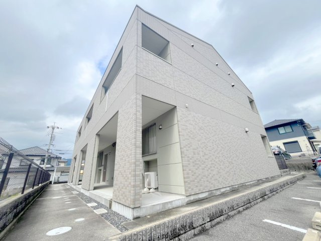 ウィステリアⅡ番館