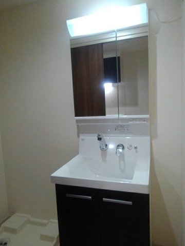 【洗面所】 | ソワ・リヴィエール | 脱衣スペースもあります