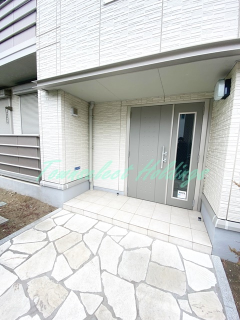 藤沢市羽鳥５丁目のアパートのエントランス