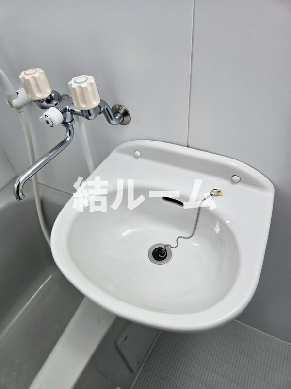 豊島区西池袋３丁目のアパートの洗面所