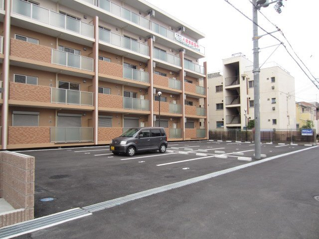 【駐車場】