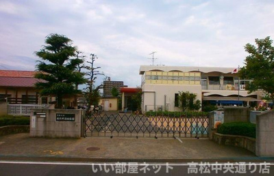 【周辺】 | Ｐｏｒｔｅ　Ｒｅｇａｌｏ　Ⅱ | 木太北部幼稚園さんまで350m