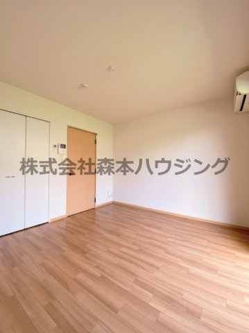 【洋室】 | 　オレンジハイツ | きれいな洋室です