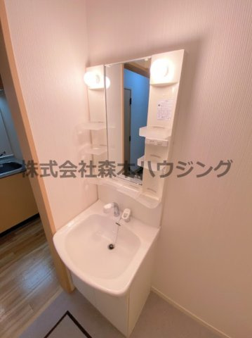 【独立洗面台】 | 　オレンジハイツ | 独立洗面台で身支度をすべて済ませてしまいましょう