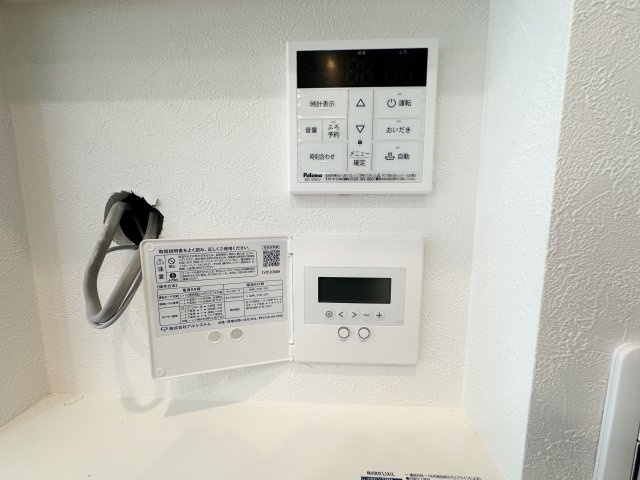 練馬区旭町3丁目 限定1棟の居間・リビング|頭寒足熱で理想的に空間を暖める床暖房を装備しています
乾燥やホコリが少なく快適に過ごせます