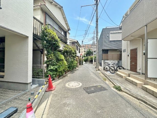 練馬区旭町3丁目 限定1棟の前面道路含む現地写真|生活しやすい住環境に誕生しました
2階リビング+水回りを配した生活しやすい間取り