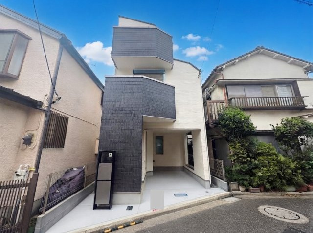 練馬区旭町3丁目 限定1棟の前面道路含む現地写真|生活しやすい住環境に誕生しました
2階リビング+水回りを配した生活しやすい間取り
