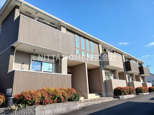 スカイヒルズコートの外観|エアコン２台や外部物置付き◇