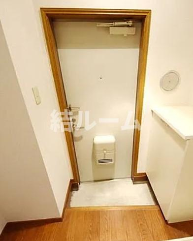豊島区東池袋５丁目のアパートの玄関