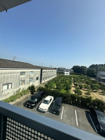 ライフコートの駐車場