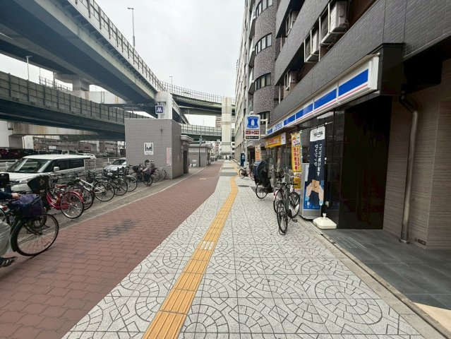 SERENiTE本町refletの周辺