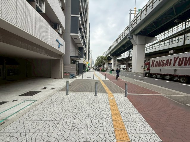 SERENiTE本町refletの周辺