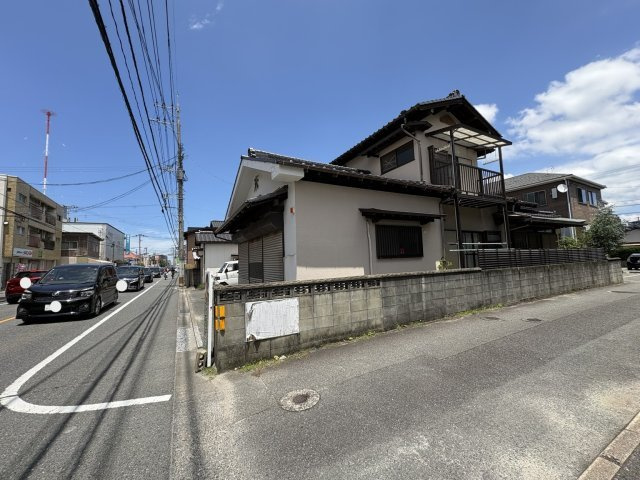 【前面道路含む現地写真】 | 春日市昇町１丁目３期（１号棟） | 二方向に接道しています。