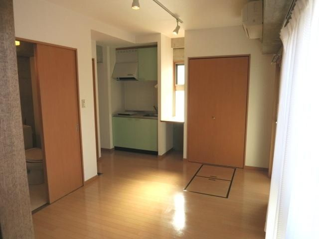 ＮＥＲＶ西早稲田の居間・リビング