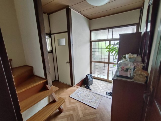 中古戸建　泉北郡忠岡町忠岡東3丁目の玄関