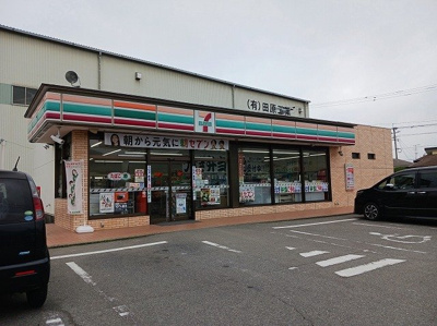 【周辺】 | メゾン・ド・ソレイユⅠ | セブンイレブン東背振インター店まで500m