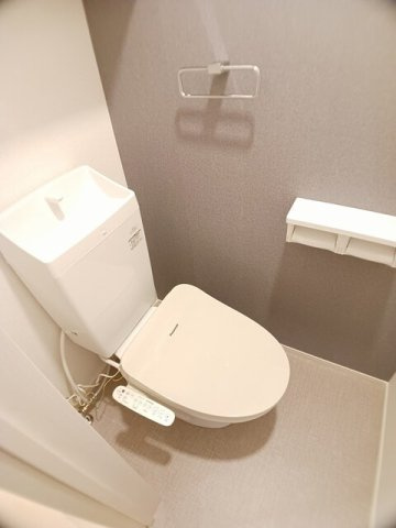 【トイレ】 | ソレイユ　ドゥ　ラペ | 落ち着いた色調のトイレです