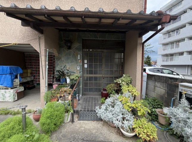 【中古】坂戸市日の出町中古住宅の玄関