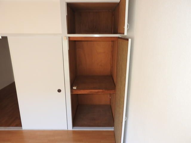 興和ビルの収納