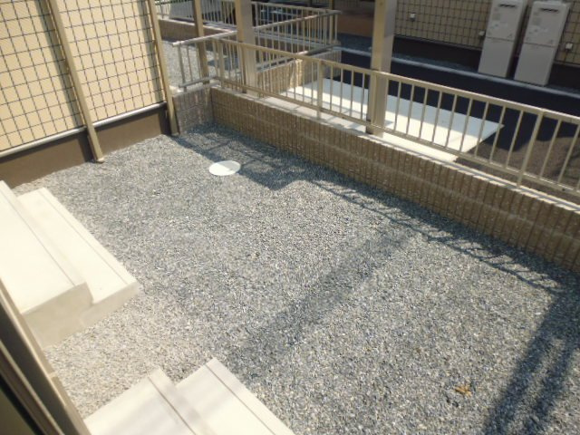 フローレンスⅢのバルコニー|専用庭