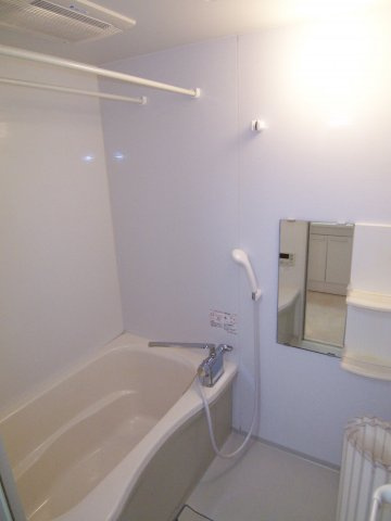 ルミエール割木の浴室|別部屋同一間取りのお写真となります。