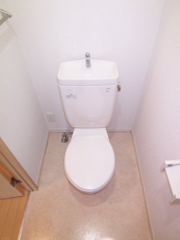 ルミエール割木のトイレ|別部屋同一間取りのお写真となります。