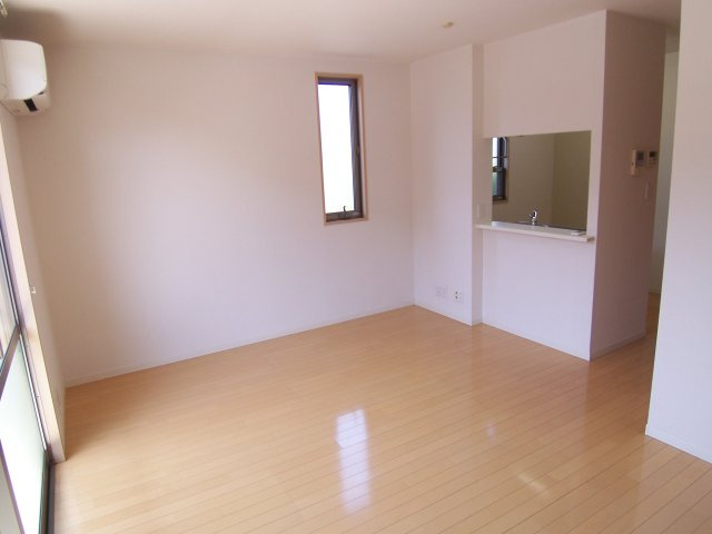 ルミエール割木の内装|別部屋同一間取りのお写真となります。