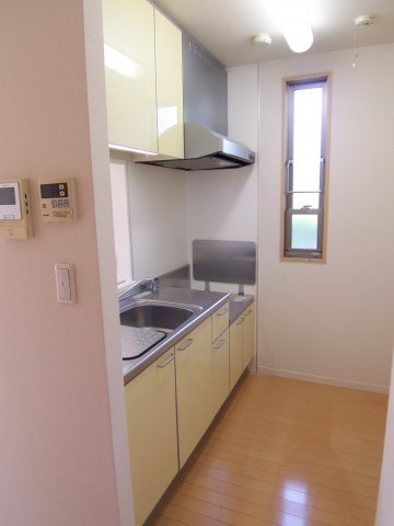 ルミエール割木のキッチン|別部屋同一間取りのお写真となります。