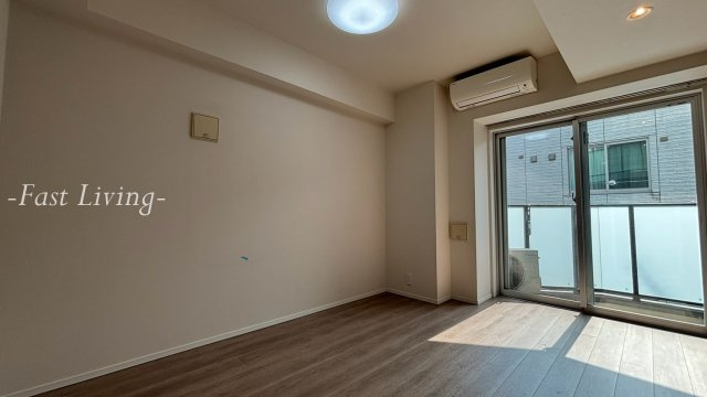 コスモリード御茶ノ水レジデンスの居間・リビング